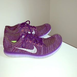 Nike purple running flyknit sneakers 9 free